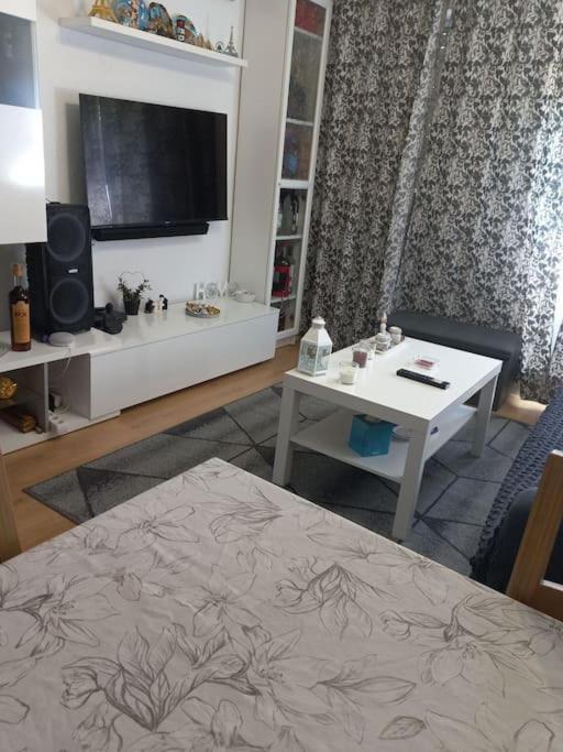 “Apartamento Moderno Y Acogedor 马德里 外观 照片