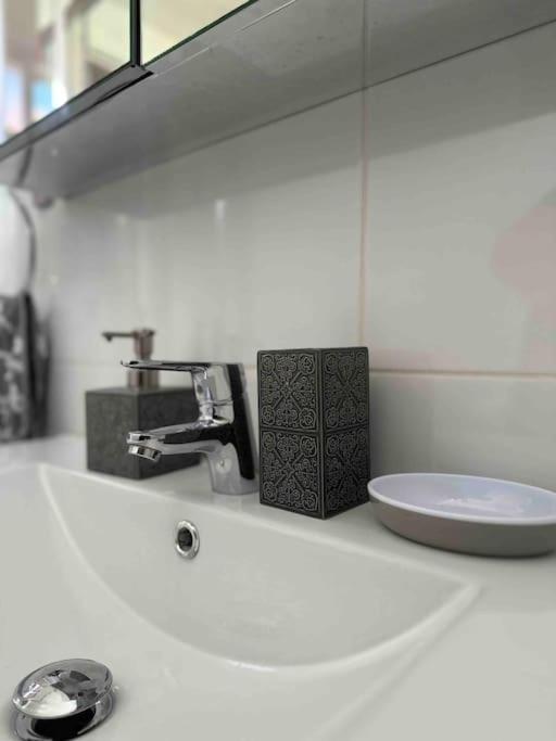 “Apartamento Moderno Y Acogedor 马德里 外观 照片